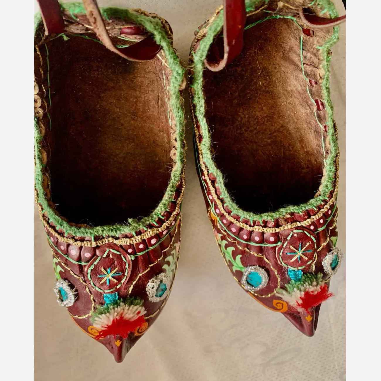 Traditions Charooq – Chaussons persans artisanaux