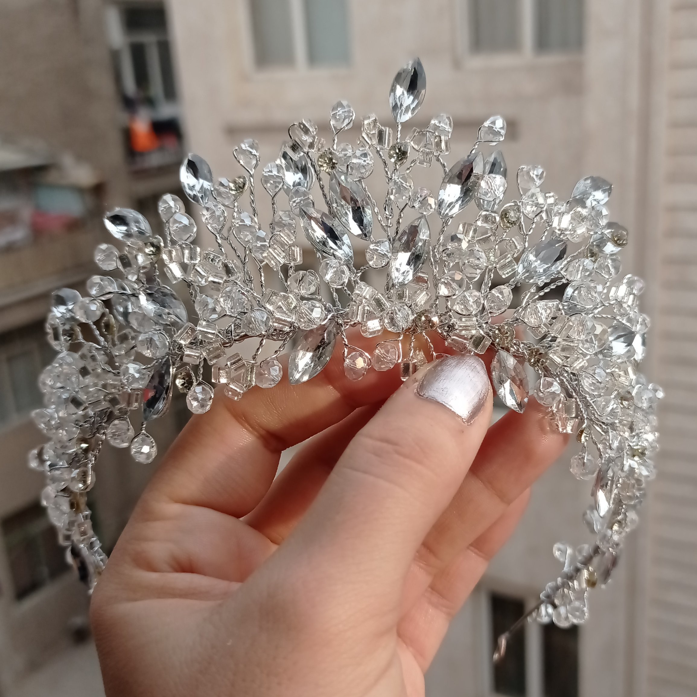 Diadème de mariage en cristal – Design élégant pour mariées et demoiselles d'honneur