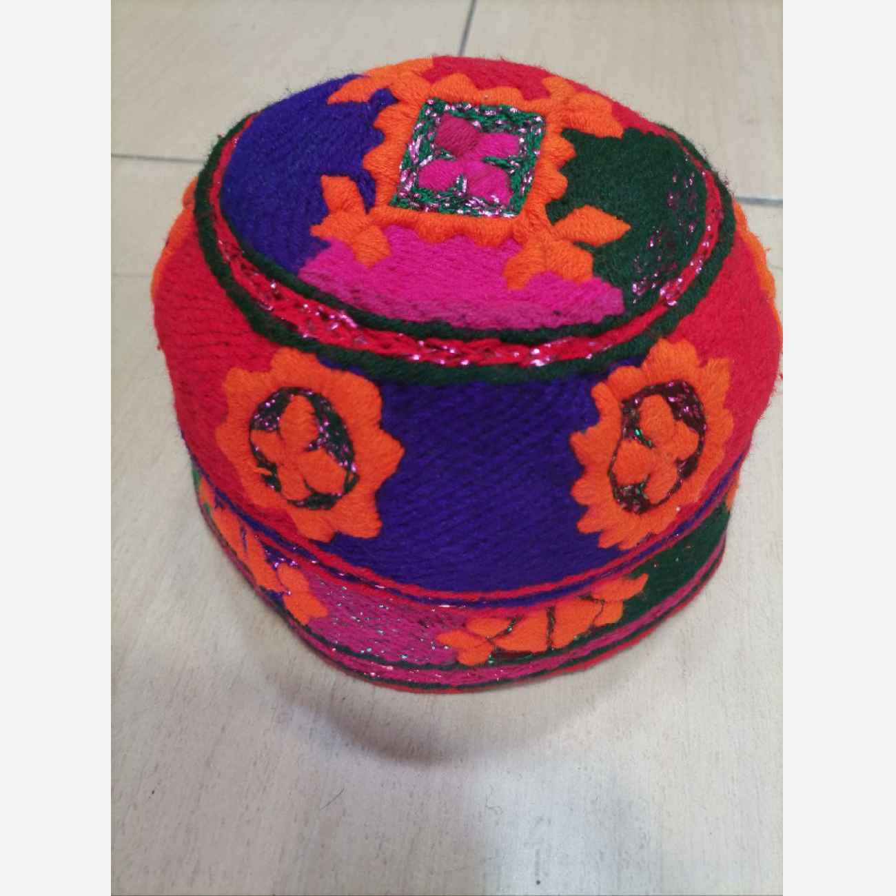 Chapeau ethnique brodé à la main – Coiffure bohème traditionnelle pour toutes saisons