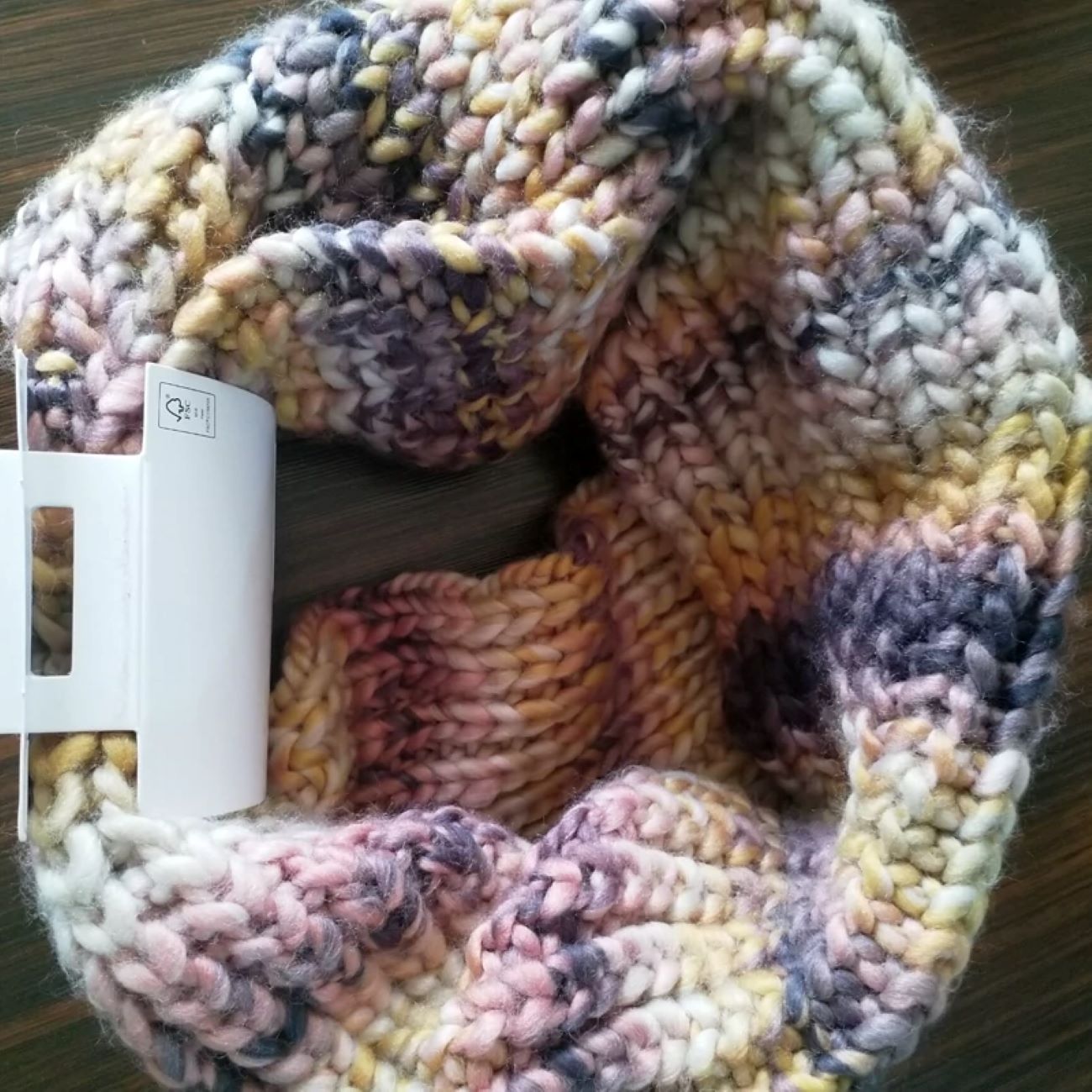 Écharpe col tricotée en anneau pour femme – Confortable et élégante pour les temps froids