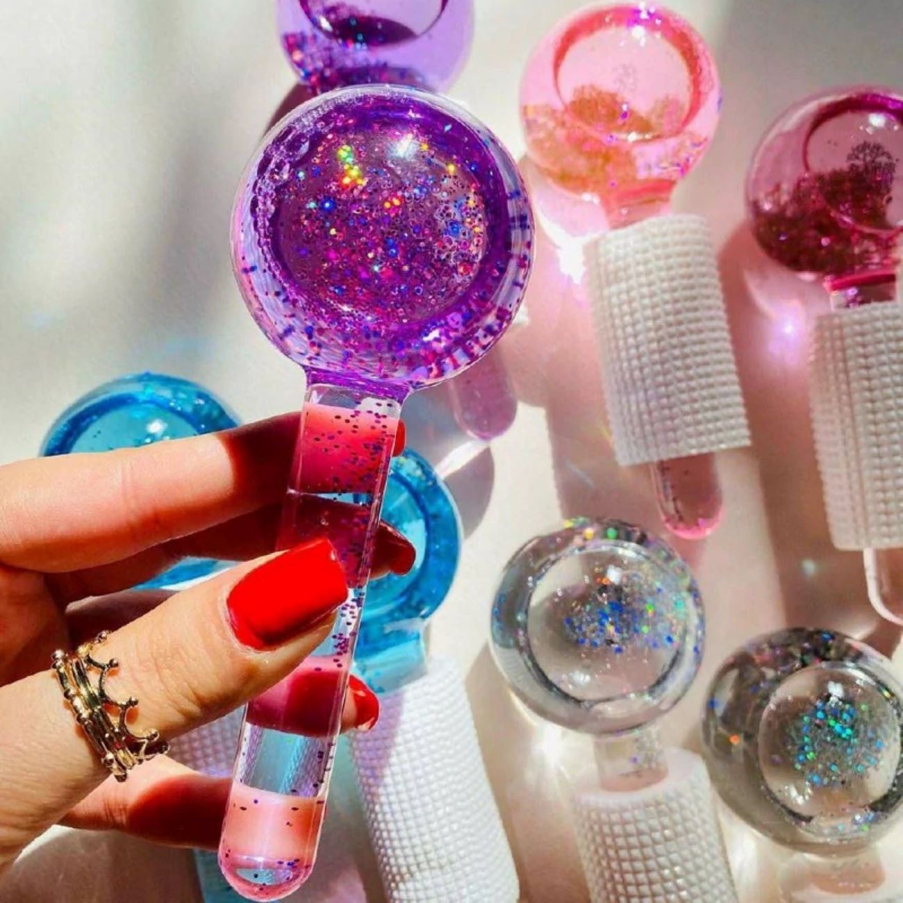Set de massage facial Ice Globe – Outils rafraîchissants contre les poches et rides (2 pièces)