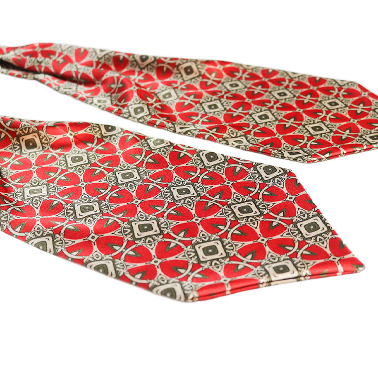 Cravate Ascot géométrique – Style classique et formel pour homme, adaptée à toutes les saisons en rouge
