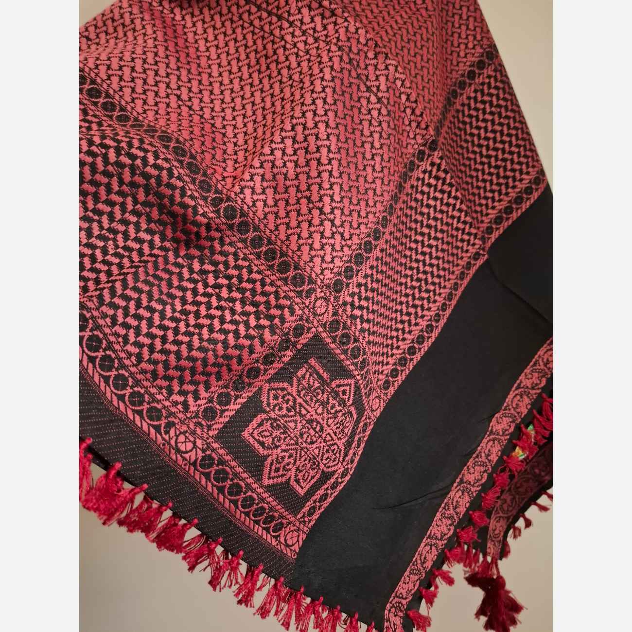 Shemagh Omanais Premium – Léger et Durable, Cadeau Parfait et Usage Quotidien