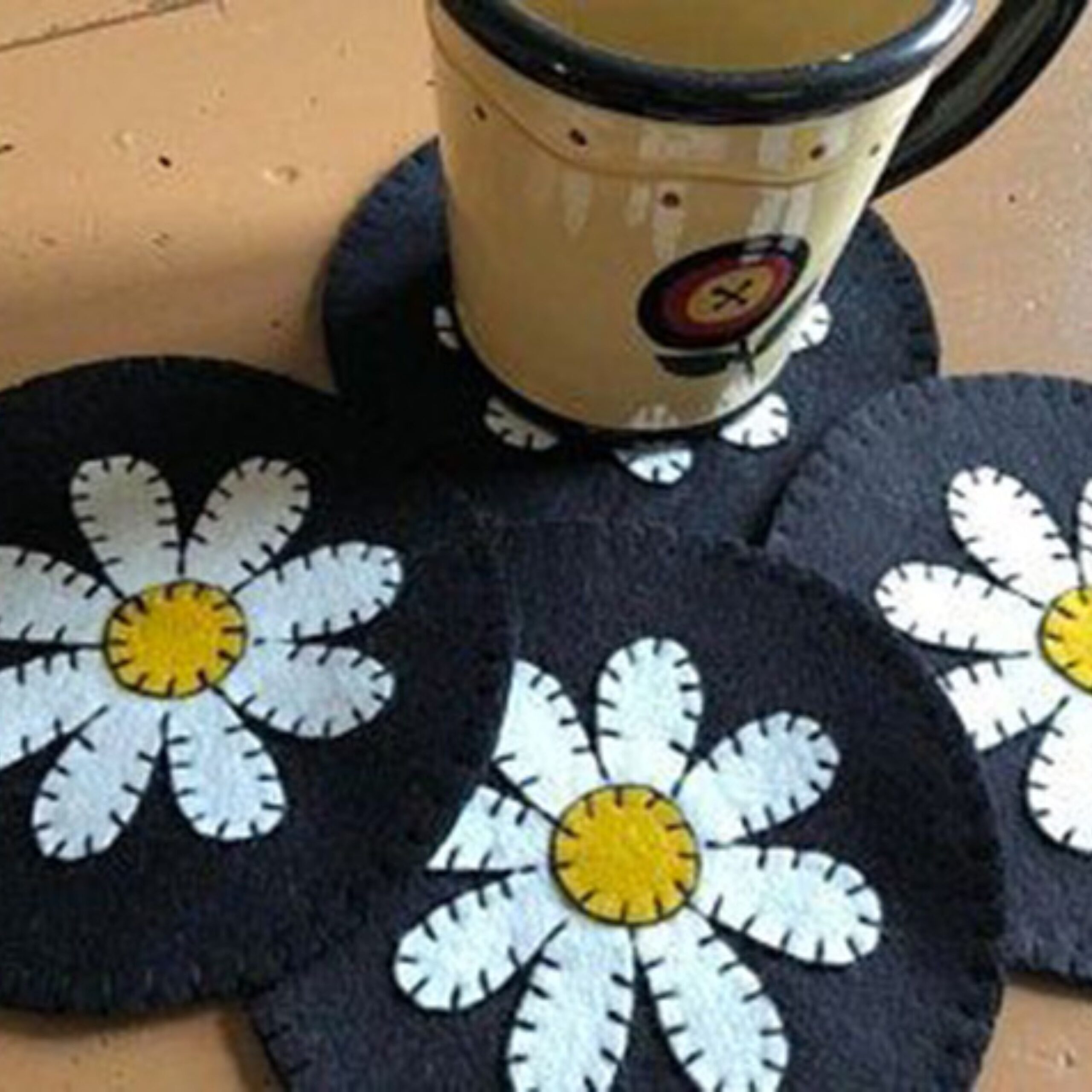 Sous-Verres en Feutre Camomille, Adaptés pour Fêtes et Réunions (6 pièces)