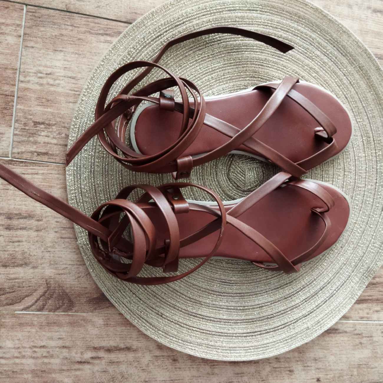 Sandale gladiateur mi-mollet faite main – Cuir véritable marron
