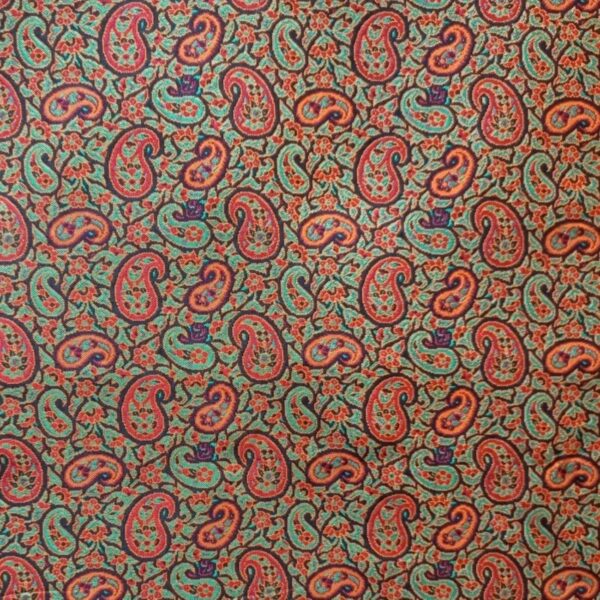 Plongez dans la splendeur des tissages Termeh : une tapisserie d’histoire et d’héritage artistique
