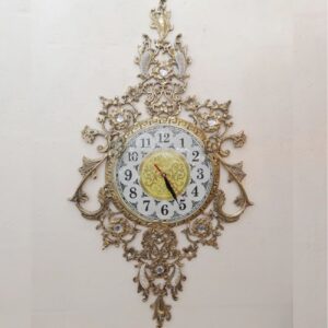 Horloge murale en laiton luxueuse avec pendentif floral délicat