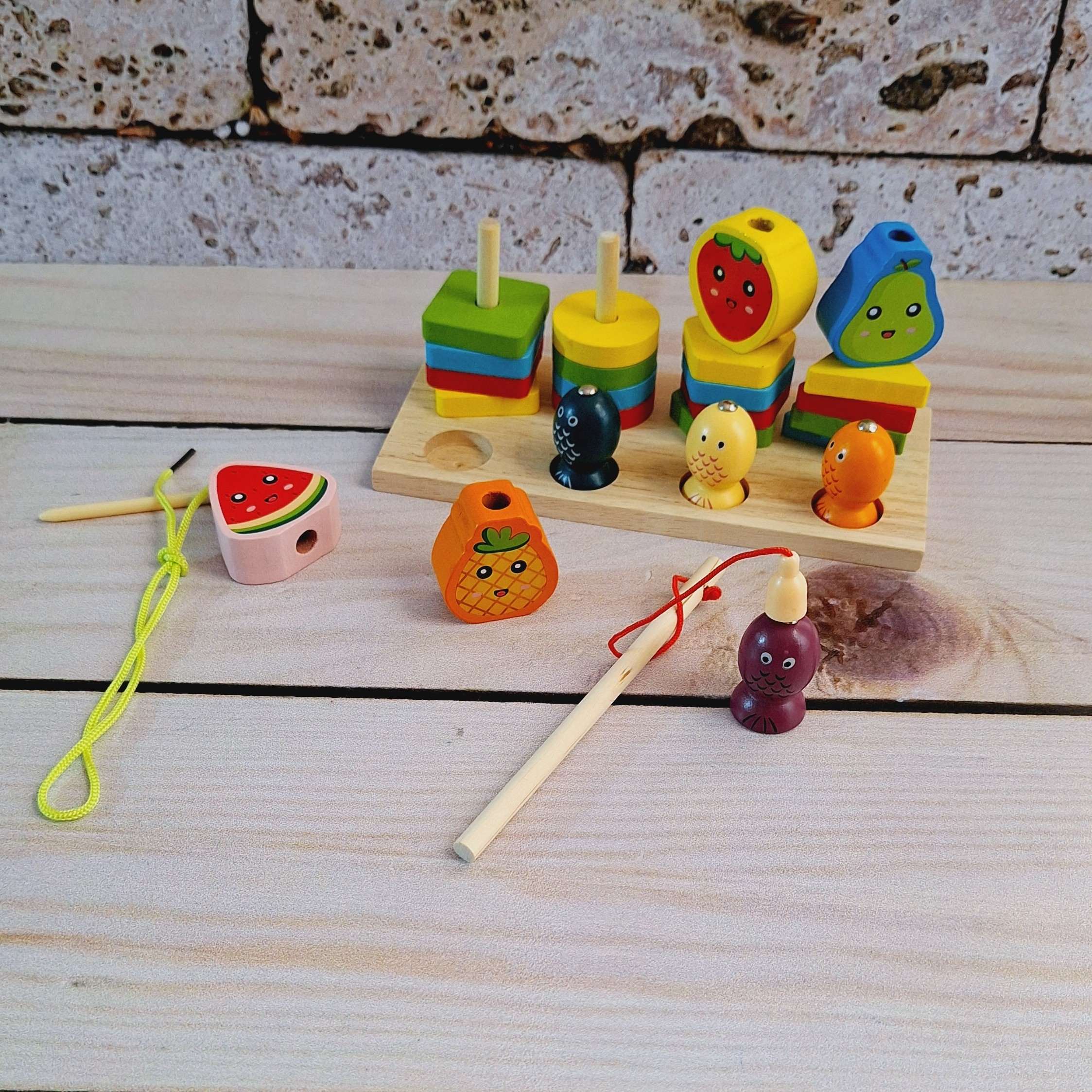 Jouet d’Apprentissage des Formes Montessori sur Thème Pêche – Adapté aux Débutants