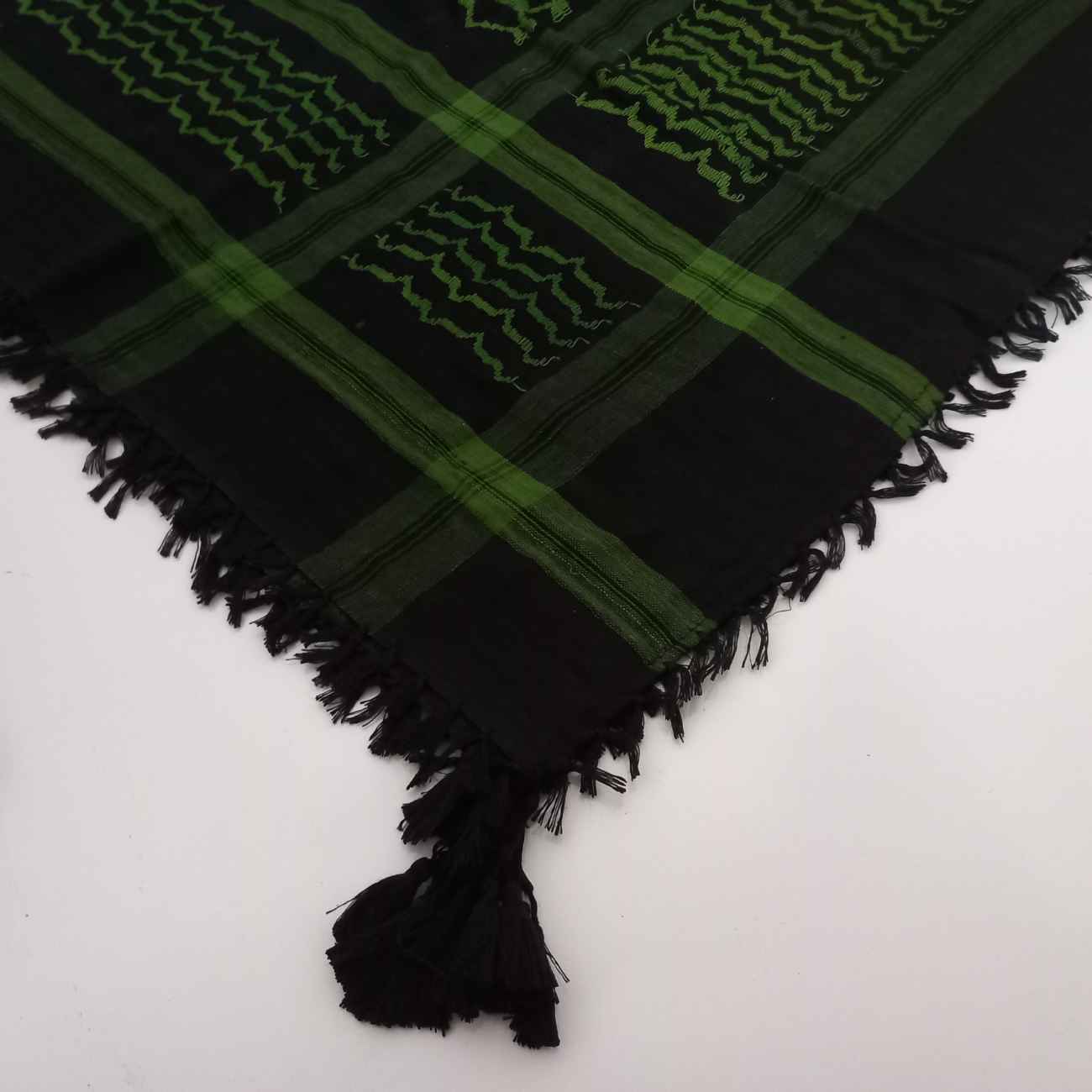 Écharpe Shemagh Style – Coiffure Arabe Traditionnelle à Motifs Carreaux
